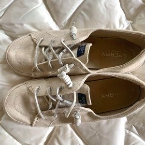 WOMEN'S SPERRY Boat Shoes, size 7.5  beautiful light tan with leather laces